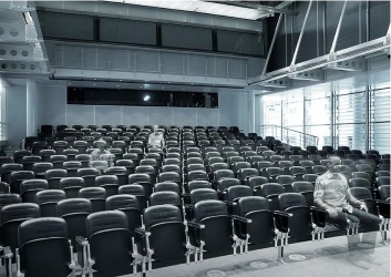 Rows of auditorium seating at UBS Grünenhof